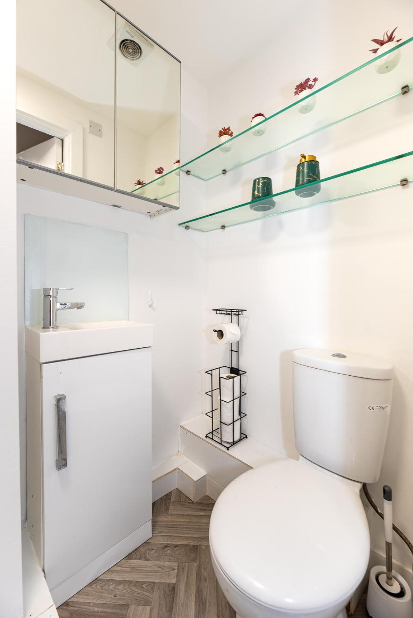 Small And Trendy Studio 3B Лондон Екстер'єр фото