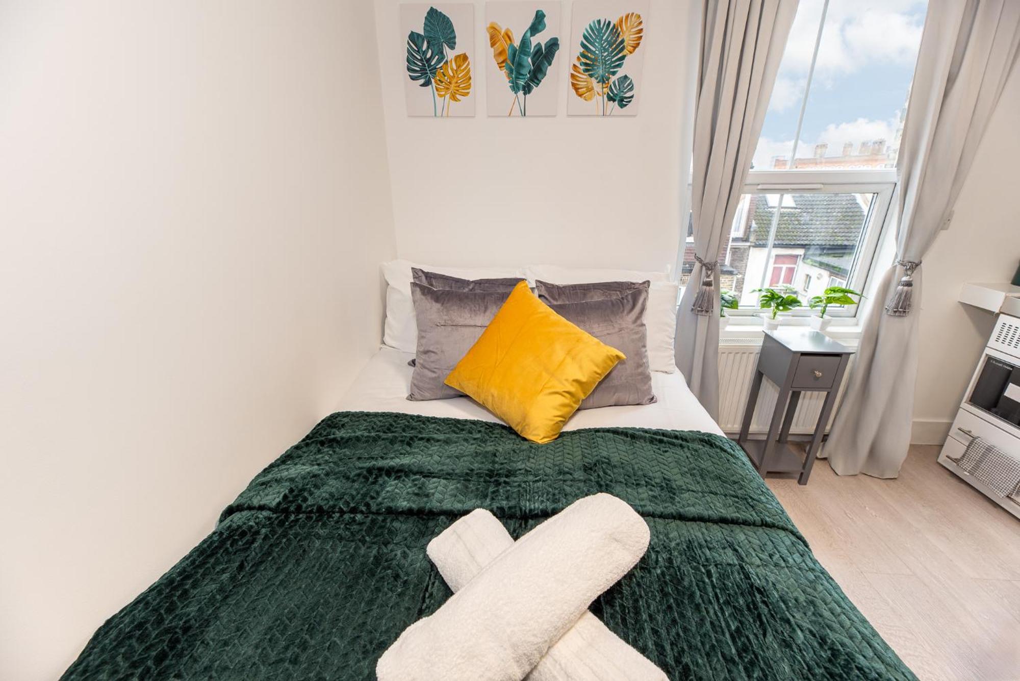 Small And Trendy Studio 3B Лондон Екстер'єр фото