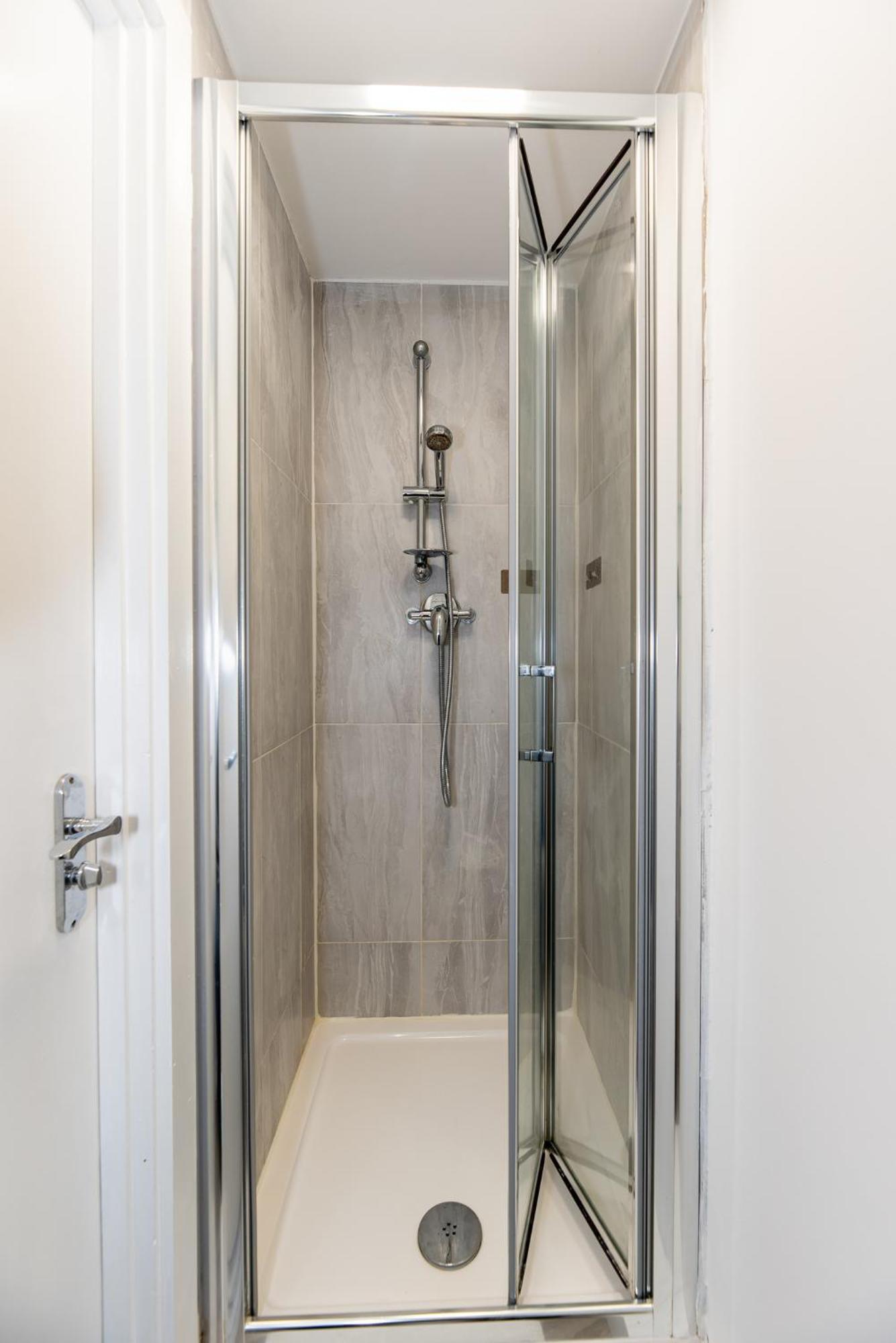 Small And Trendy Studio 3B Лондон Екстер'єр фото